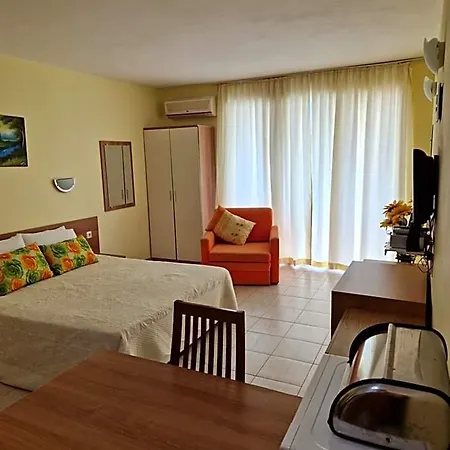 Pool View Studio, Pollo Resort, Sunny Хотел 3*