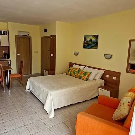 Pool View Studio, Pollo Resort, Sunny Хотел 3*